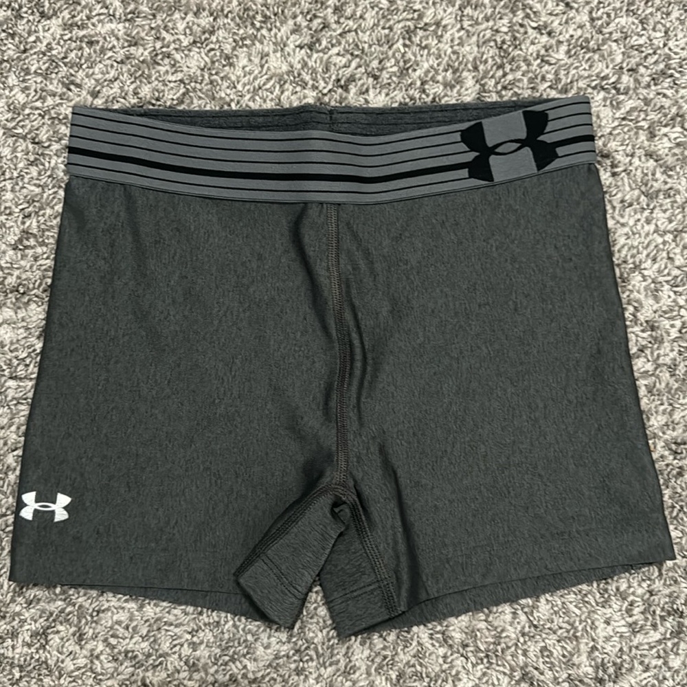 XS gray Under Armour active shorts